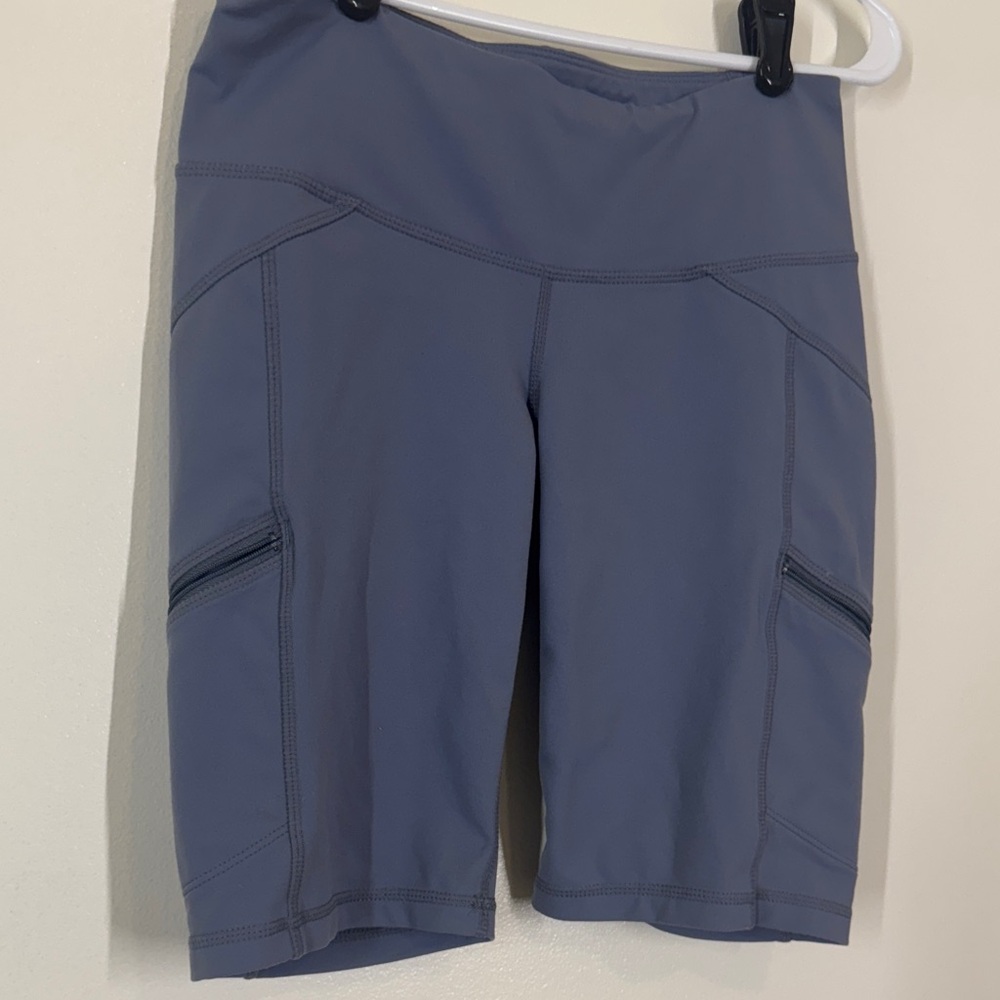 Athleta Women's gray/blue Bike Shorts Small with zipper pockets on thigh EUC - Picture 2 of 13